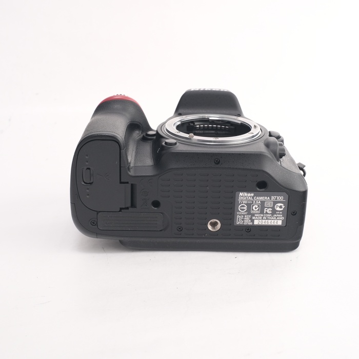 中古】(ニコン) Nikon D7100 ボディ｜ナニワグループオンライン