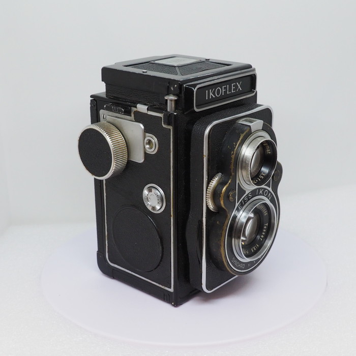 ZEISS ICON IKOFLEX 二眼レフカメラ 75mm F3.5 レンズ Zeiss Ikon Ikoflex Ia / Tessar T 75mm F3.5 ストラップ付属