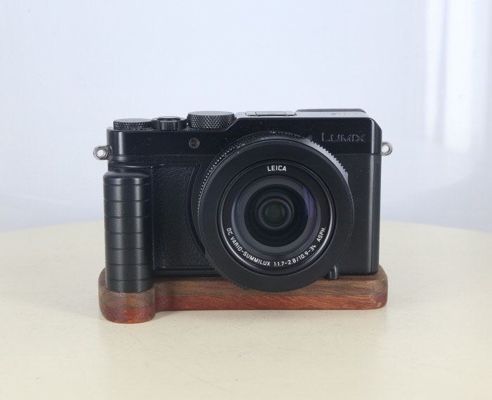 【中古】(パナソニック) Panasonic DC-LX100II+JB製ハンドグリップ 中古】(パナソニック) Panasonic DC-LX100II+JB製ハンドグリップ
