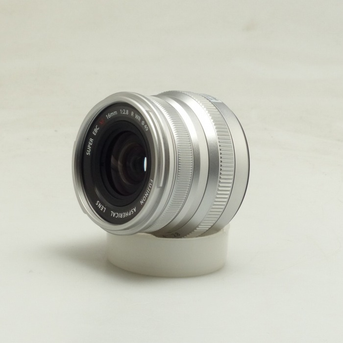 フジノンレンズ XF16mmF2.8 R WR [シルバー] 中古価格比較 - 価格.com