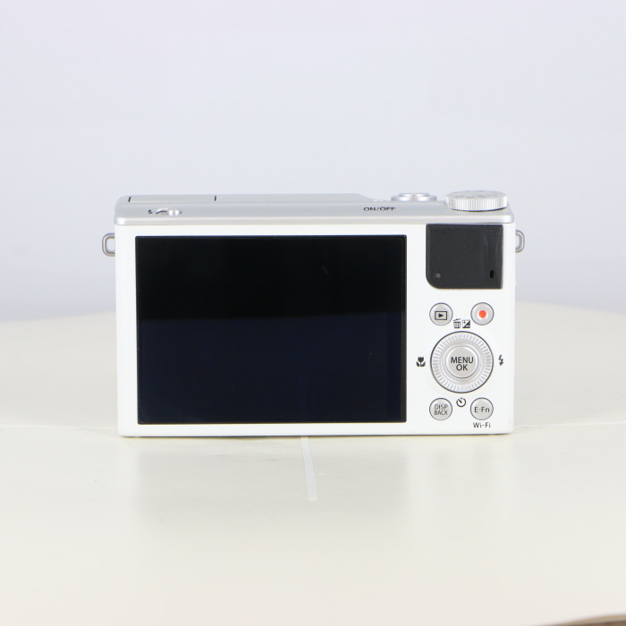 中古】(フジフイルム) FUJIFILM XQ2 ホワイト: 【中古】デジタルカメラ