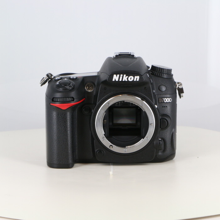 商品コンディション【美品】ニコン Nikon D7000 ボディ 《ショット数15397回》