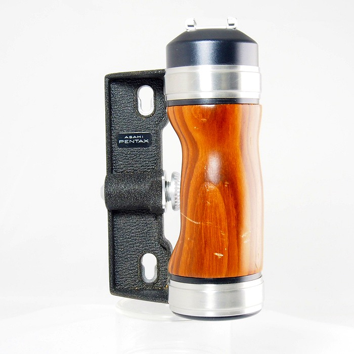 PENTAX 67 4 200mm グリップ付き 中古】(ペンタックス) PENTAX 67用木製グリップ｜ナニワグループ