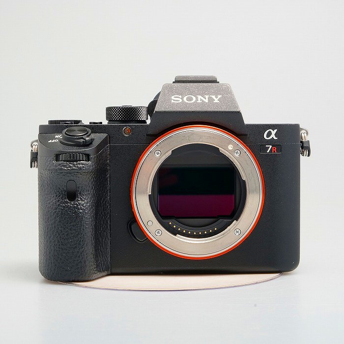 中古】(ソニー) SONY α7RII ILCE-7RM2 + VG-C2EM｜ナニワグループ