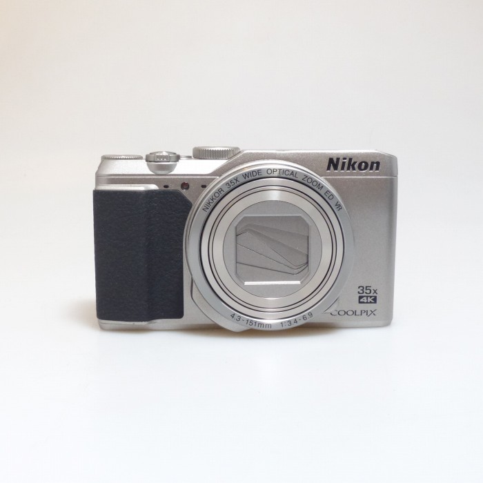 オンライン店 Nikon シルバー　ニコン A900 COOLPIX デジタルカメラ
