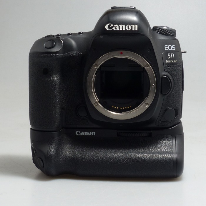 中古】(キヤノン) Canon EOS 5D MARK IV + BG-E20: 【中古】デジタル