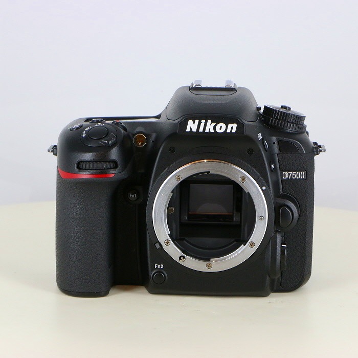 Nikon D7500  ボディ　ブラック