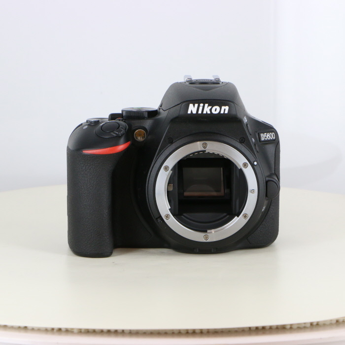 【美品】ニコンNikon D5600 ボディ