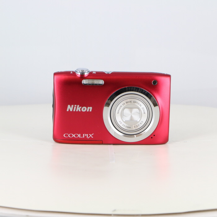 大好評売り Nikon ニコン COOLPIX A100レッド コンパクトデジタルカメラ - カメラ