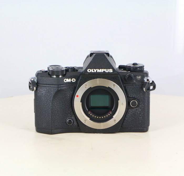 中古】(オリンパス) OLYMPUS OM-D E-M5 MarkII (2) ボディ ブラック