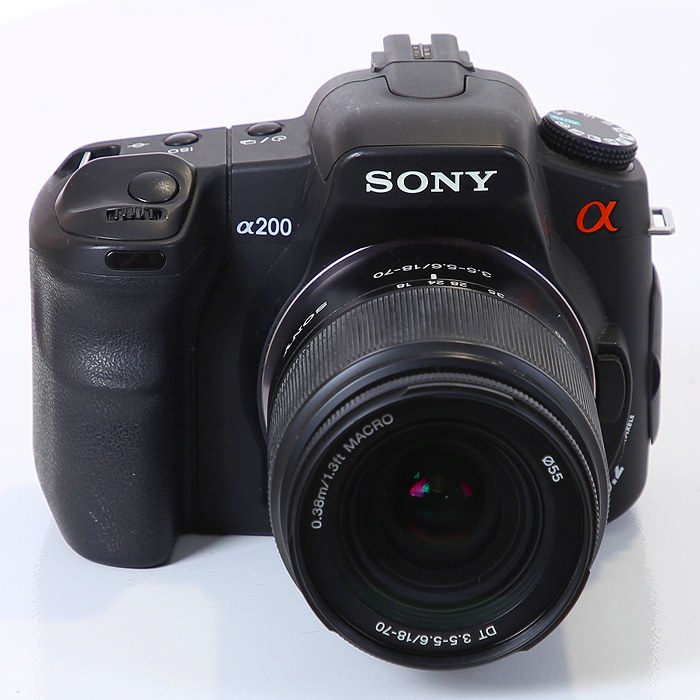 SONY 噛み付く α200 DSLR-A200