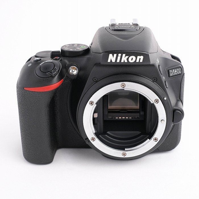 新品 Nikon D5600 ボディ 付属品 メーカー保証