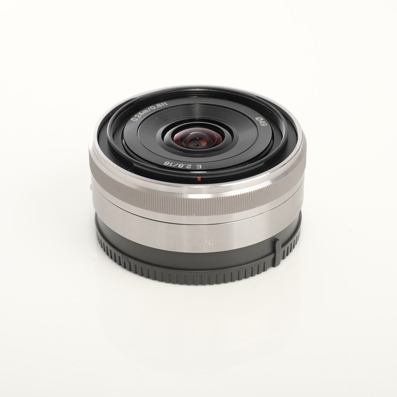 【特価】SONY E 16mm F2.8 SEL16F28 シルバー