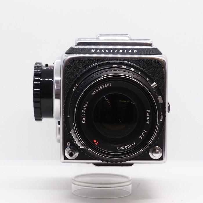 中古】(ハッセルブラッド) HASSELBLAD 500C/M +A12 +Planar100/3.5: 【中古】フィルムカメラ  カメラの買取・下取・販売はナニワグループオンラインへお任せください｜品揃え最大級！カメラ専門店の通販サイト