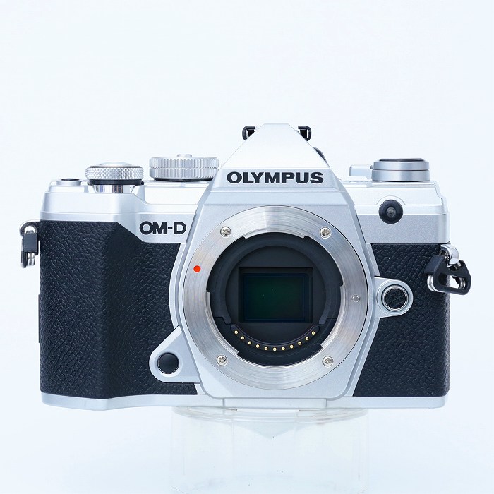 中古】(オリンパス) OLYMPUS OM-D E-M5 MARKIII ボデイ シルバー: 【中古】デジタルカメラ  カメラの買取・下取・販売はナニワグループオンラインへお任せください｜品揃え最大級！カメラ専門店の通販サイト