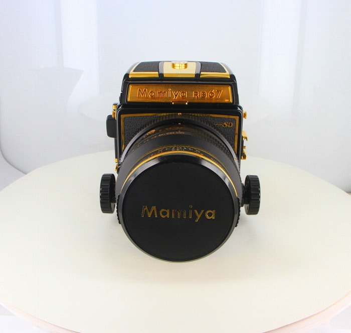 中古】(マミヤ) Mamiya RB67 PROSD+K/L 127/3.5 50周年記念ゴールドモデル: 【中古】フィルムカメラ カメラ の買取・下取・販売はナニワグループオンラインへお任せください｜品揃え最大級！カメラ専門店の通販サイト