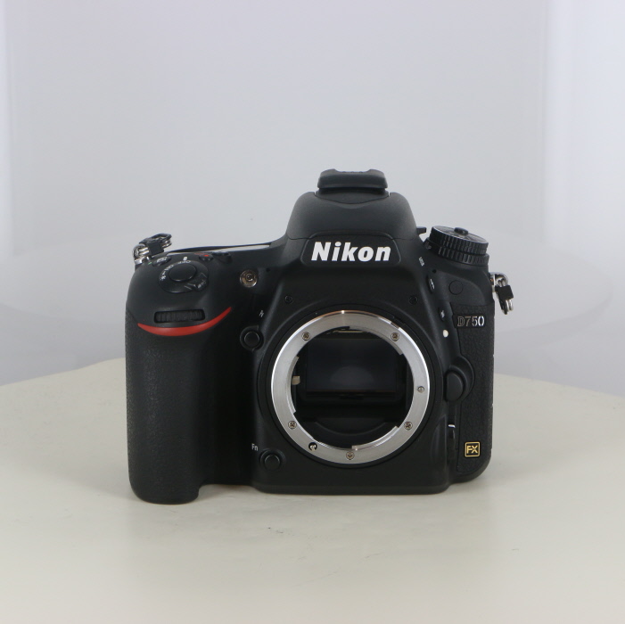 中古】(ニコン) Nikon D750 ボデイ｜ナニワグループオンライン
