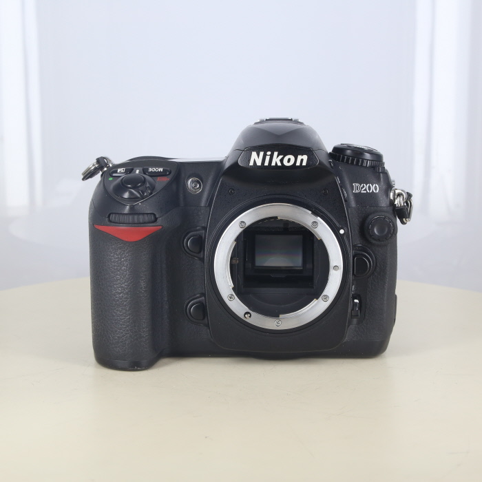 【中古】(ニコン) Nikon D200 ボデイ