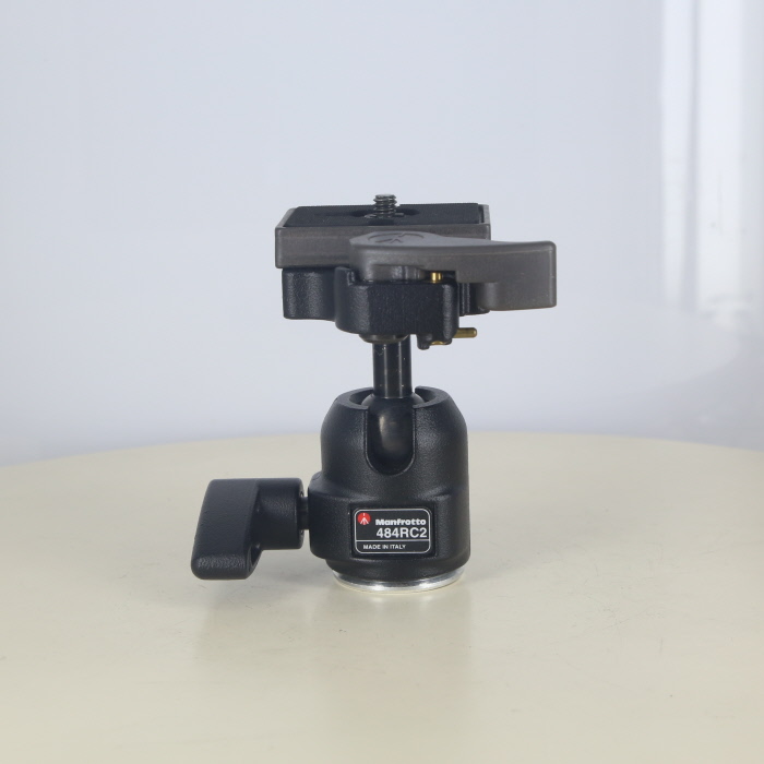 【中古】(マンフロット) Manfrotto 484RC2 ミニボールヘツド