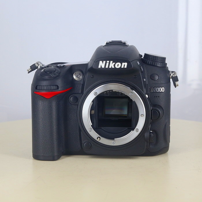 yÁz(jR) Nikon D7000