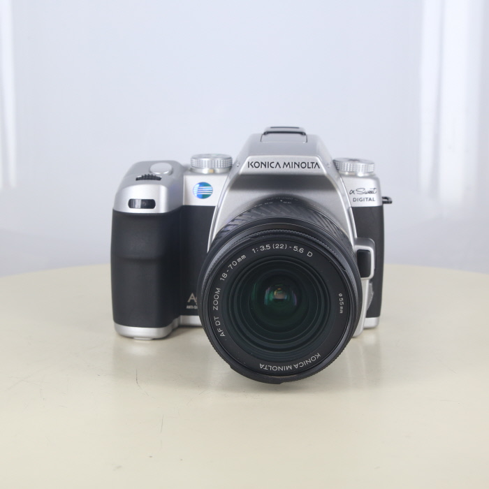 �y���Áz(�R�j�J) KONICA ��SWEET�f�W�^��+AF DT18-70/3.5-5.6D