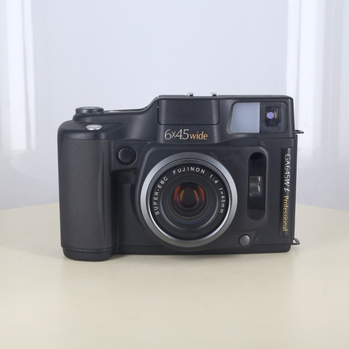 �y���Áz(�t�W�t�C����) FUJIFILM GA 645W i Professional