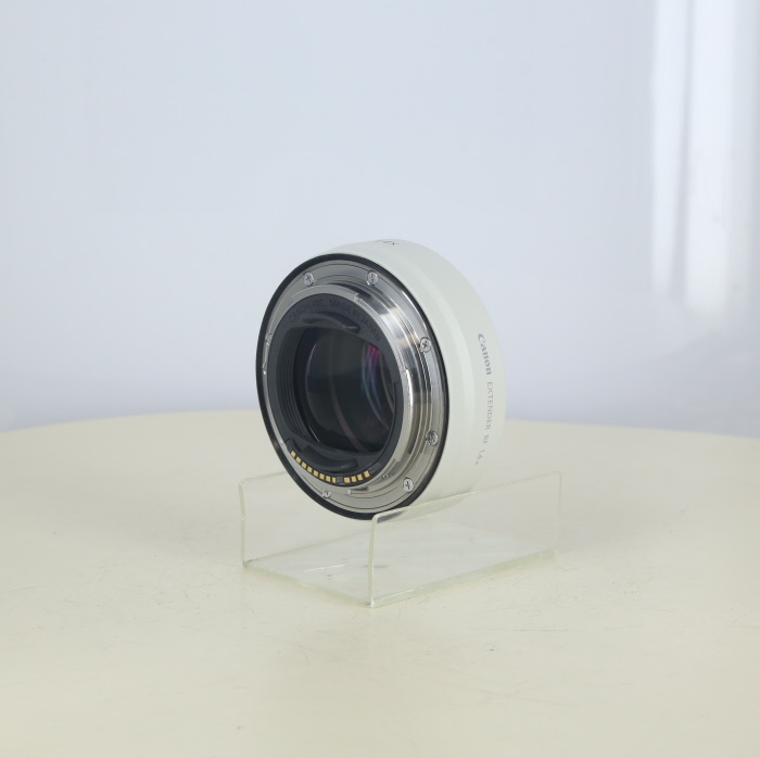 �y���Áz(�L���m��) Canon �G�N�X�e���_�[ RF1.4X