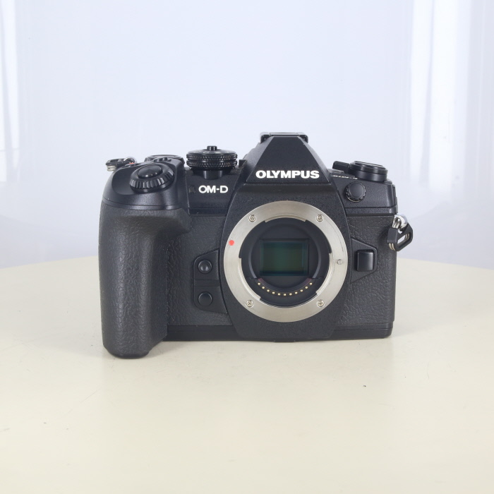 【中古】(オリンパス) OLYMPUS OM-D E-M1 MARK2 ※充電器欠品