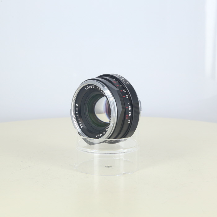 �y���Áz(�t�H�N�g�����_�[) Voigtlander �m�N�g�� �N���V�b�N 35/1.4 II MC VM