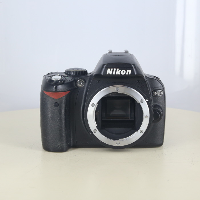�y���Áz(�j�R��) Nikon D40 �u���b�N