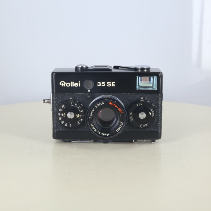 �y���Áz(���[���C) Rollei 35SE(�]�i�[40/2.8) �V���K�|�[��