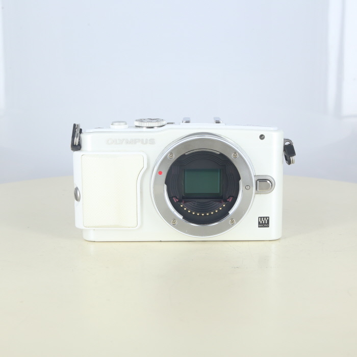 中古】(オリンパス) OLYMPUS E-PL6 ボディ ホワイト｜ナニワグループ