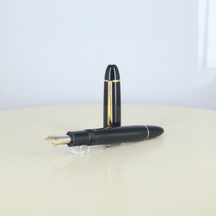 �y���Áz(�����u����) MONTBLANC 149 �l�[������