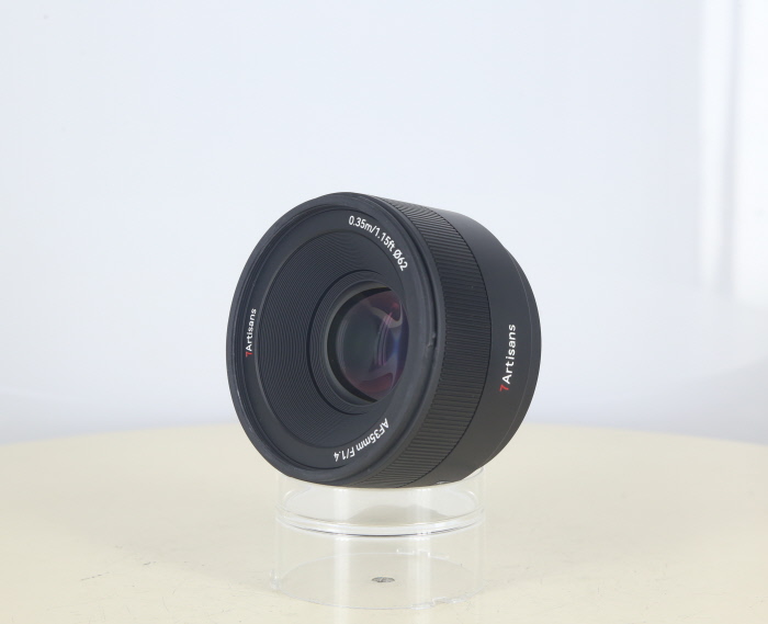 �y���Áz7Artisans 35/1.4AF(�t�WX�}�E���g)