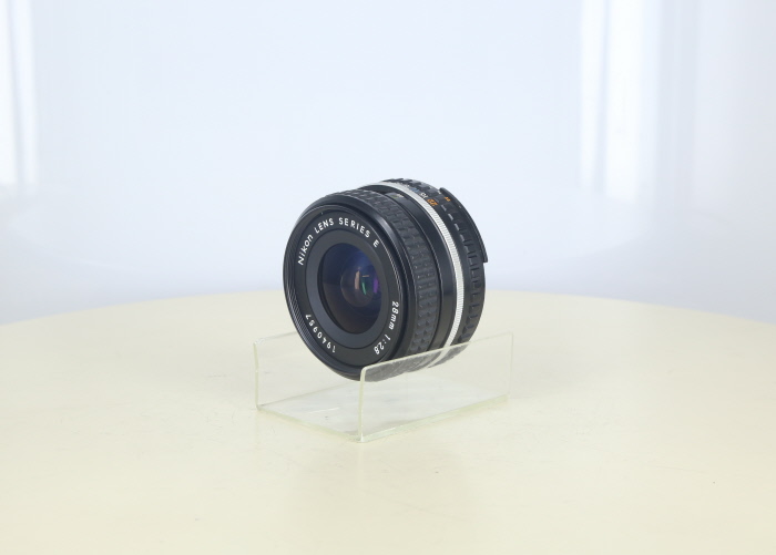 �y���Áz(�j�R��) Nikon �V���[�YE 28/2.8
