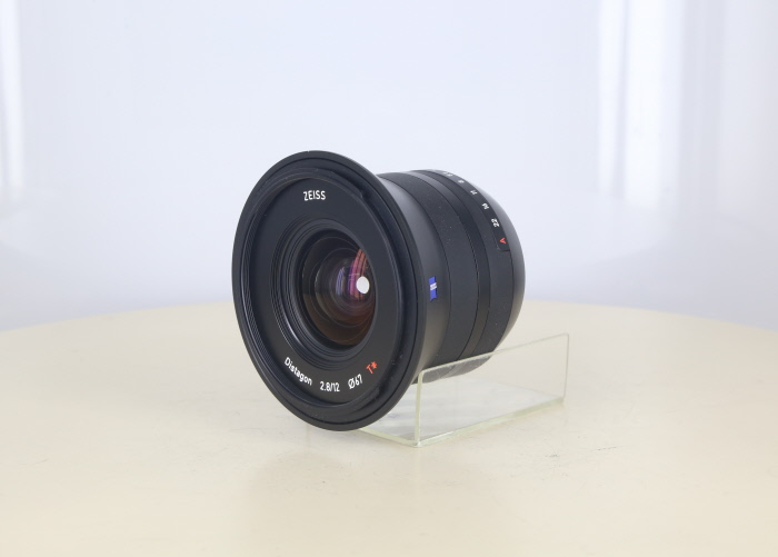 �y���Áz(�c�A�C�X) ZEISS Touit12/2.8(�t�WX�p)