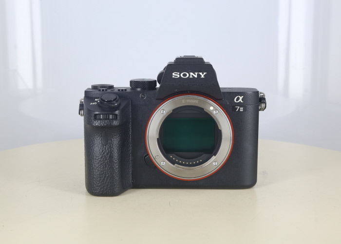 新品】(ソニー) SONY α7III ボディ [ILCE-7M3 ]｜ナニワグループ
