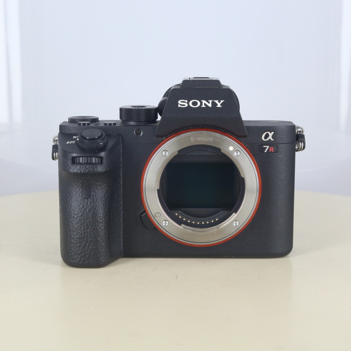 �y���Áz(�\�j�[) SONY ��7R II [ILCE-7RM2] ���o�b�e���[���i