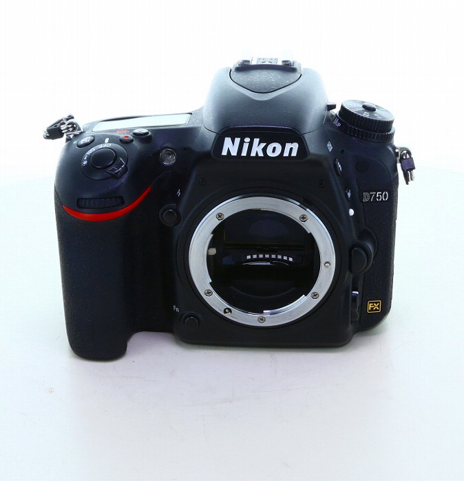 yÁz(jR) Nikon D750 {fC
