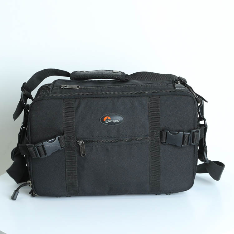 �y���Áz(���[�v��) Lowepro OMNI TRAVELER