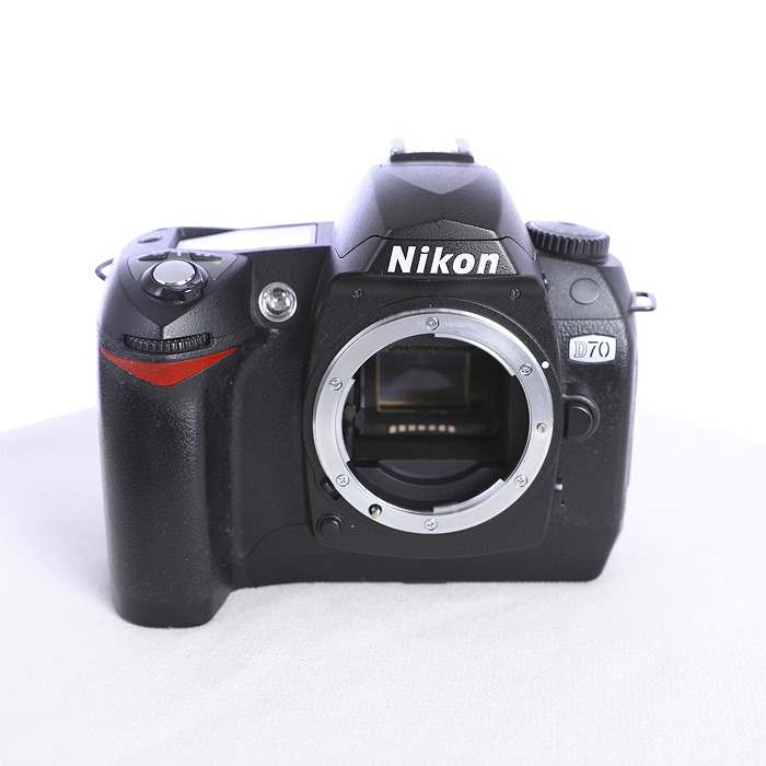 yÁz(jR) Nikon D70 {fC