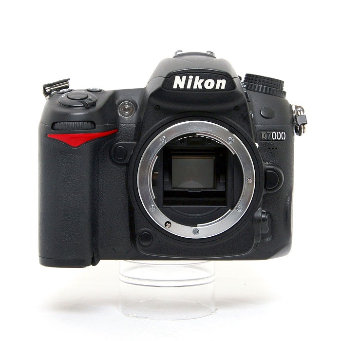 yÁz(jR) Nikon D7000 {fC