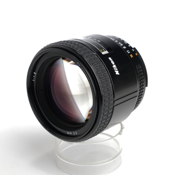 �y���Áz(�j�R��) Nikon AI AF 85/F1.8