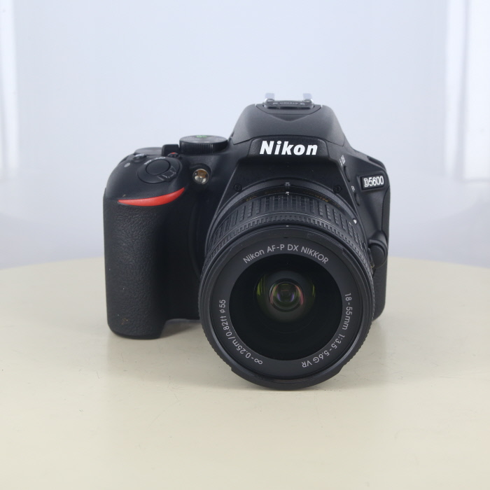 【中古】(ニコン) Nikon D5600 18-55VR レンズキツト