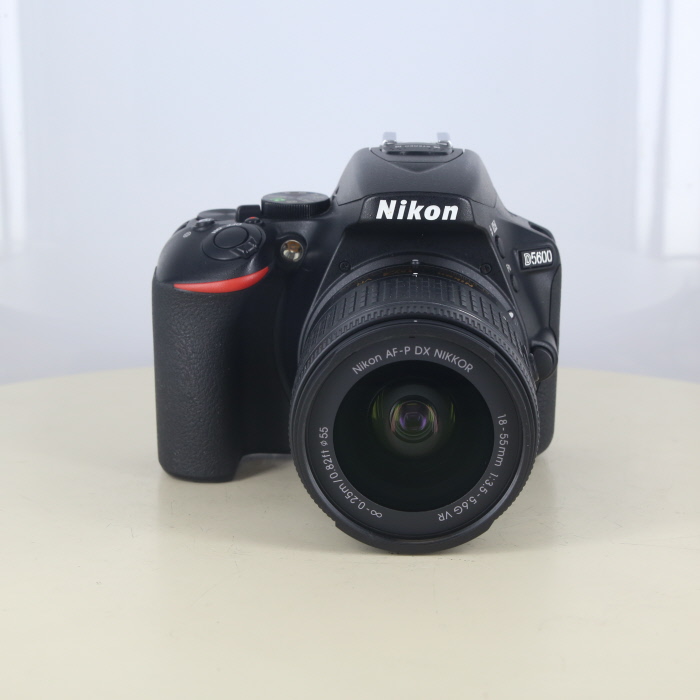 【中古】(ニコン) Nikon D5600 18-55VR レンズキツト