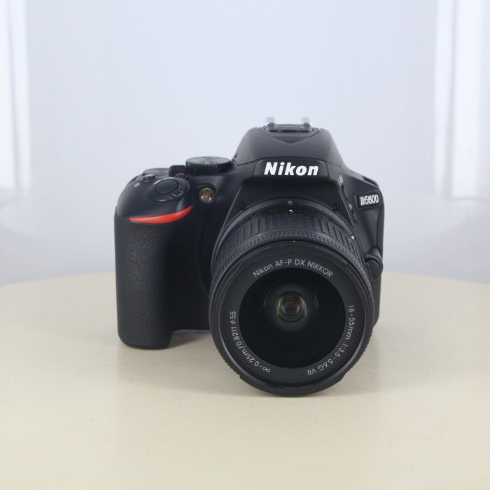 �y���Áz(�j�R��) Nikon D5600 18-55VR �����Y�L�c�g