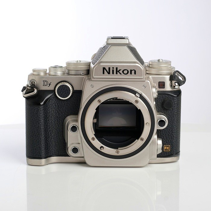 �y���Áz(�j�R��) Nikon DF �{�f�C �V���o�[