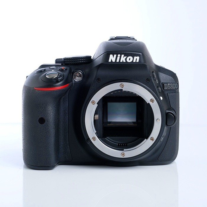 �y���Áz(�j�R��) Nikon D5300 �u���b�N
