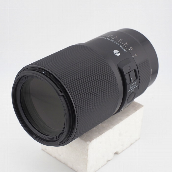 yÁz(VO}) SIGMA Art105/2.8 DG DN MACRO TL