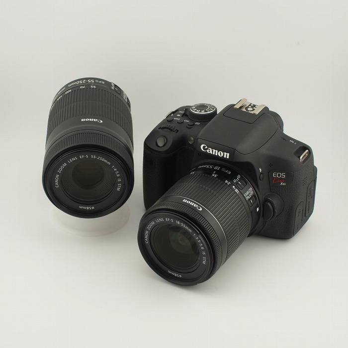 【中古】(キヤノン) Canon EOS KISS X8I ダブルズームキツト